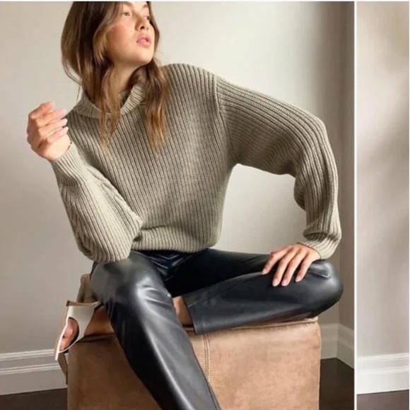 Aritzia Wilfred Dry Basil (Gray Green) Montpellier Sweater - M, 100% merino wool - Picture 8 of 9